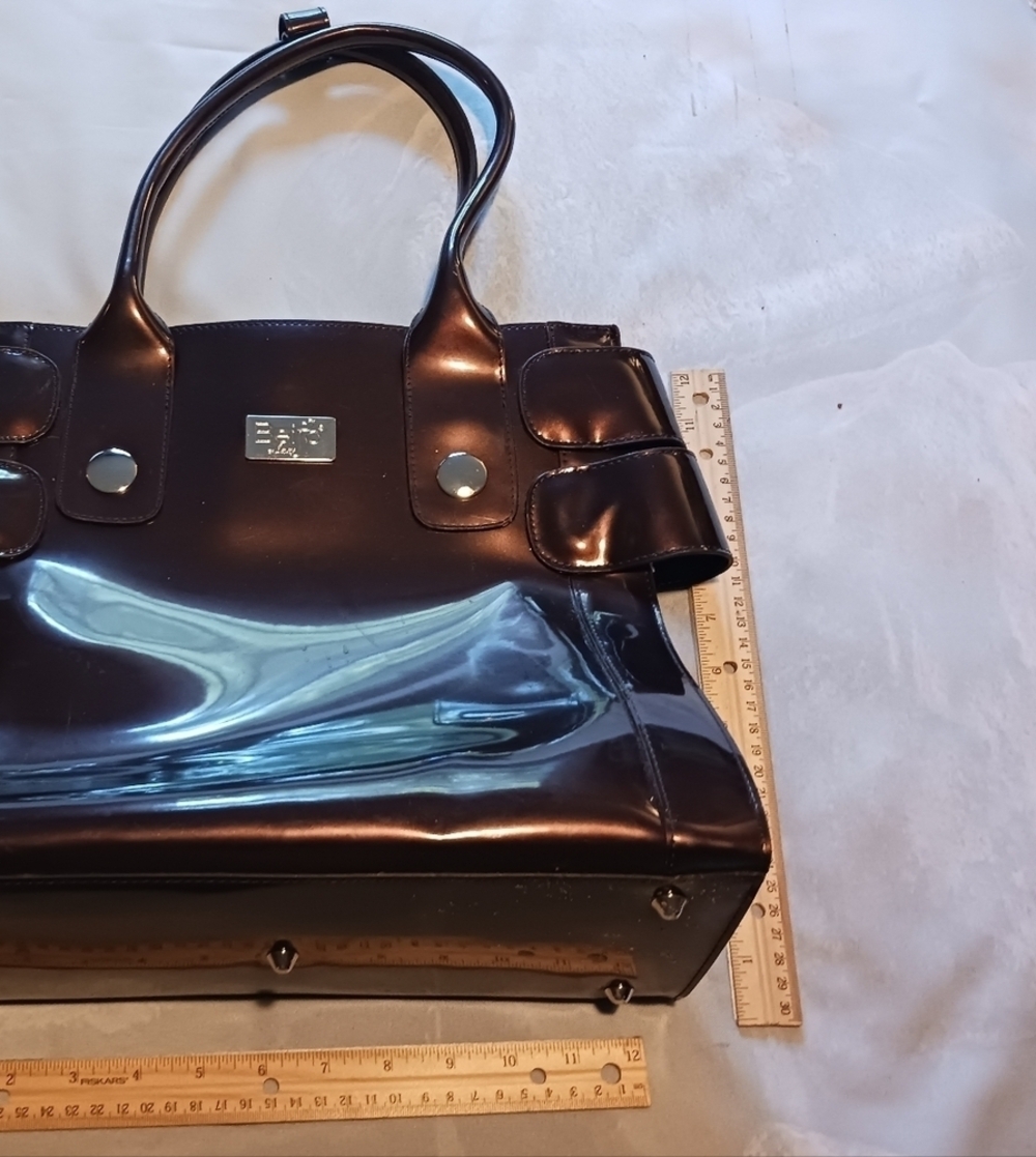 Beijo Handbag - Picture 2 of 5